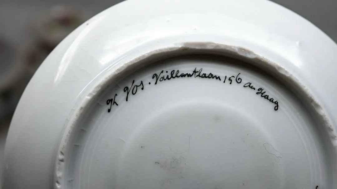 K. Vos, Vaillantlaan 156, The Hague.