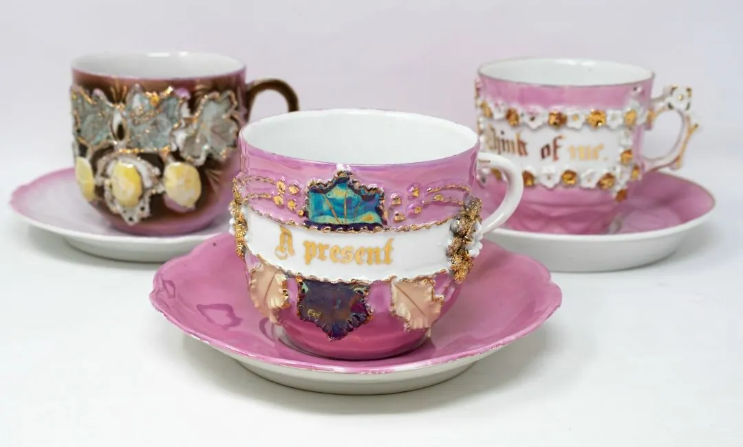 Souvenir cups mass-produced by German manufactories.