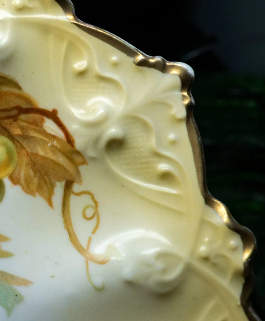 Note the form — the porcelain is of the finest, and yet the sheer number of raised details in the modelling is simply astonishing.